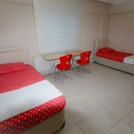 Marin Akademi Apart Hotel *