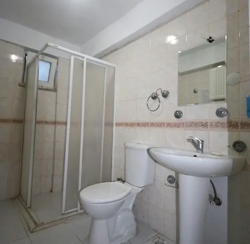 Marin Akademi Apart Hotel *